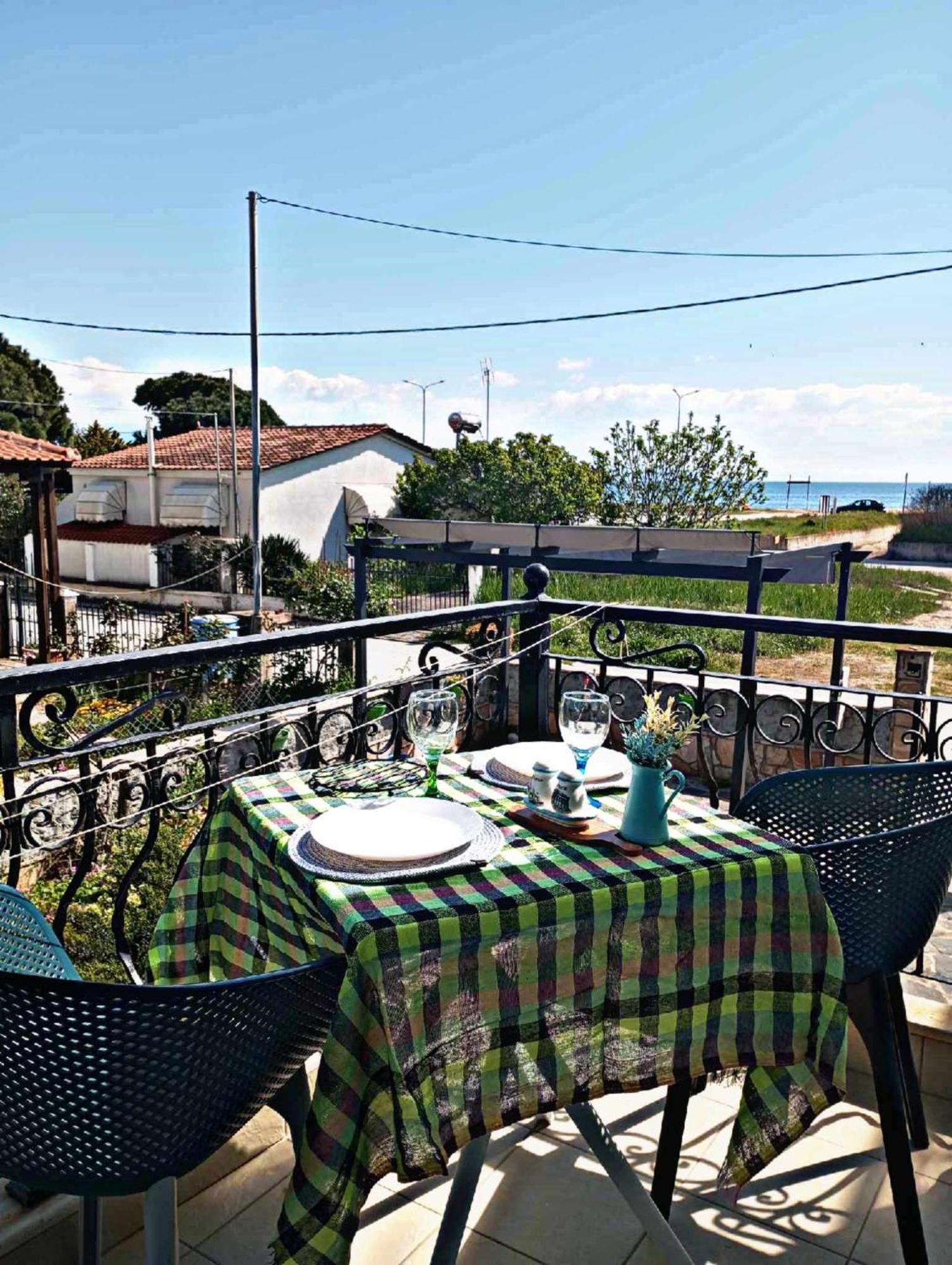 Villa Camellia Vrasná Buitenkant foto