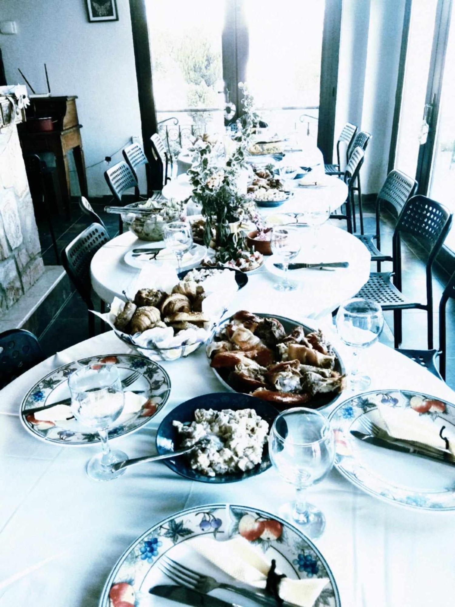 Villa Camellia Vrasná Buitenkant foto