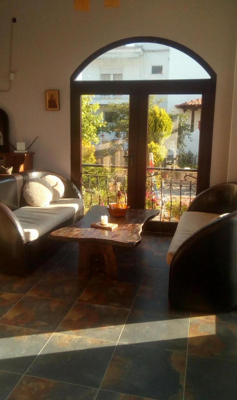 Villa Camellia Vrasná Buitenkant foto